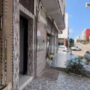 Maison vendre Métrage : 99 m / 2 appart + deux magasin